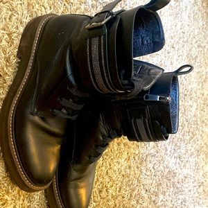 boots of the Italian company Brunello  Cucinelli, Size 39 1/2, black